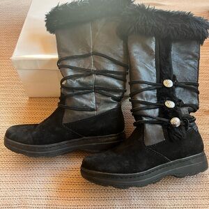 Minnetonka Women's Black Winter Boots